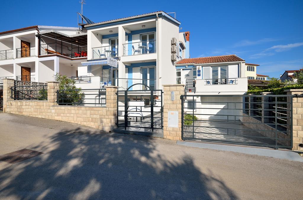 Apartments Nautilus Pula Exterior foto